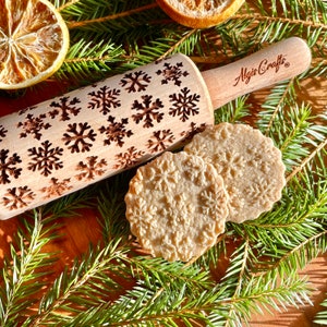 SNOWFLAKE embossing rolling pin for CHRISTMAS baking. KID size rolling pin for pottery by Algis Crafts