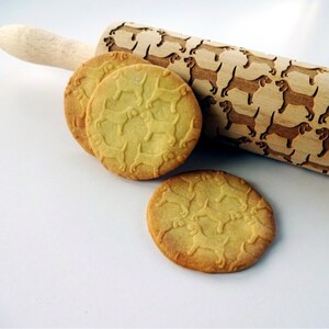 BEAGLE pattern Embossing Rolling Pin. Dog pattern. Engraved rolling pin with HOUNDS for embossed cookies or pasta.