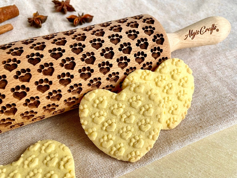 PAW HEART Embossed Rolling Pin for dog and cat lovers. Engraved roller with dog's cat's footprint in heart shape for embossed treats image 3