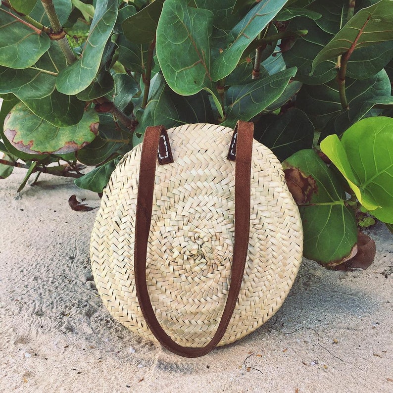 Round straw bag Handmade wicker bag French Basket Beach Bag round basket Round french market basket Round wicker basket long leather handle image 3