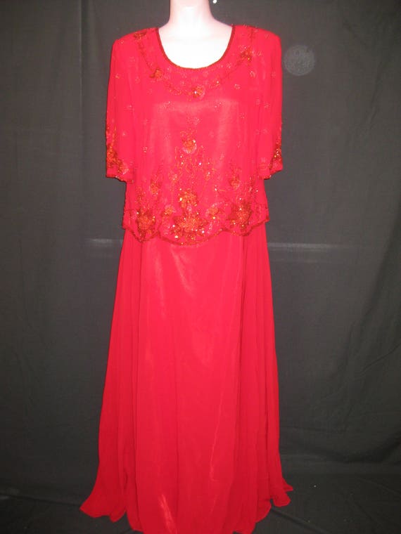 Red gown - image 5