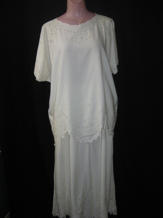 Ivory 2pcs top/skirt #688