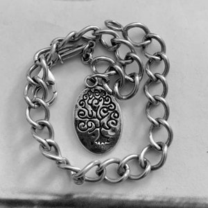 Curb Chain Bracelet with Tree of Life Charm Pendant.