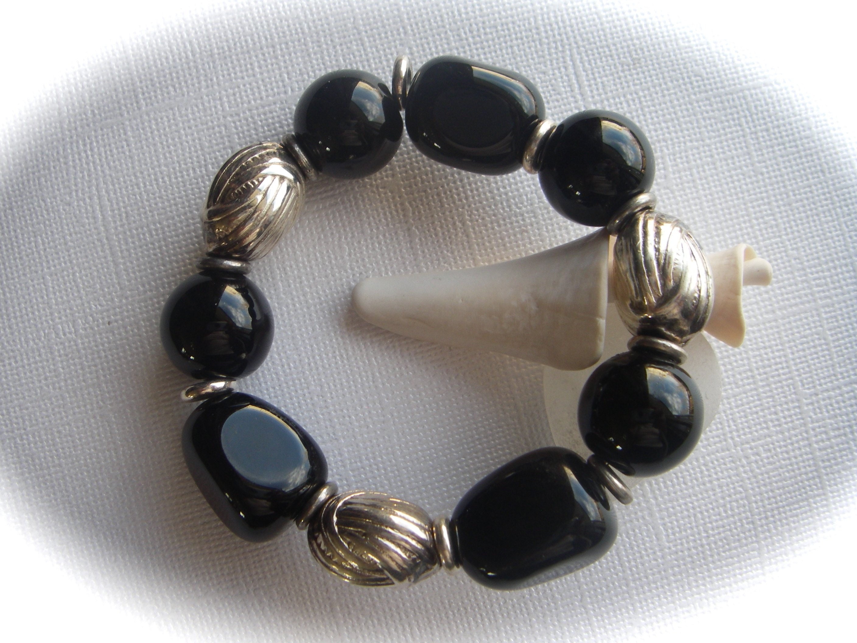 ブレスレット LESS IS MORE Oval Onyx Bracelet Onyx Bracelet. Black Onyx. Stretch. - Etsy
