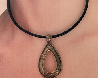 Silpada Teardrop Pendant on Black Leather Cord. Sterling Silver.