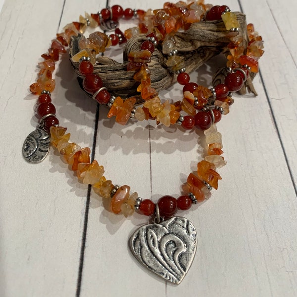 Agate Chip Necklace. Smooth agate Beads. Cast Silver Charms.