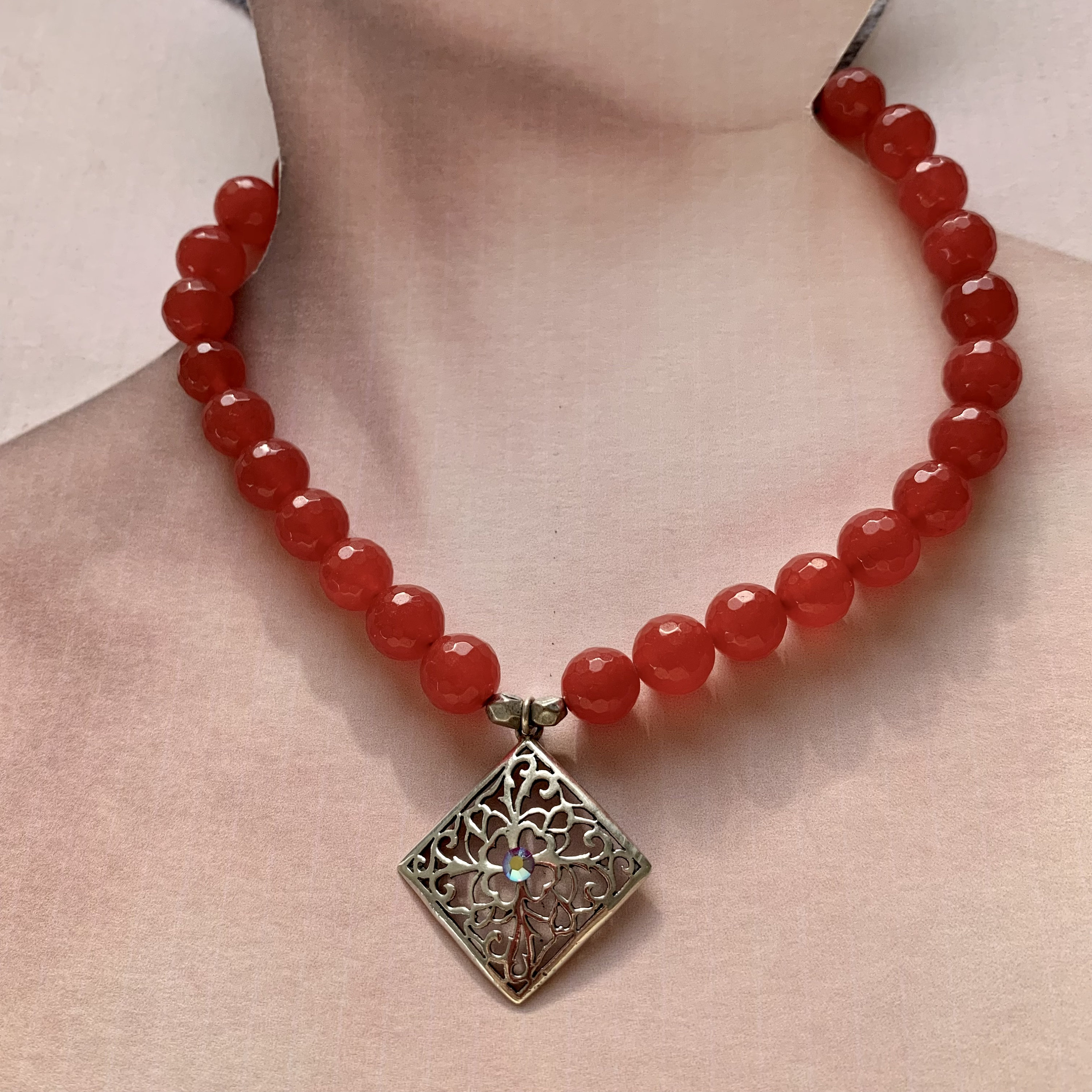 Red pendants discount
