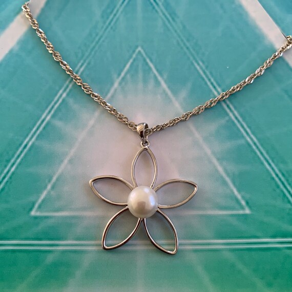 Pearl Floral Pendant on Singapore Chain. Sterling… - image 1
