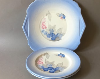 Vintage Shelley, ‘Phlox’ design, cake/sandwich plate & 2 tea plates, c1930s.