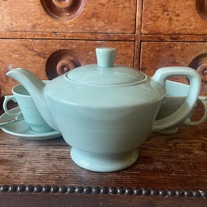 Vintage Wood's Ware stor tekanna, berylgrön, 1,75 pints, ca 1940-talet.