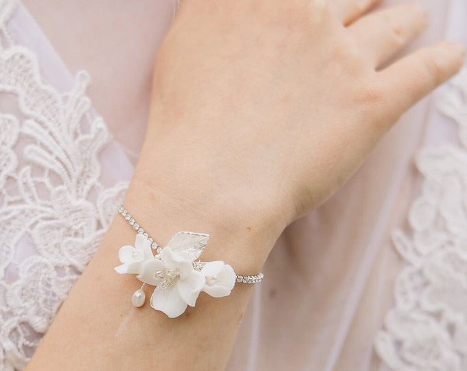Flower Bracelet With Matching Earring And Necklace
