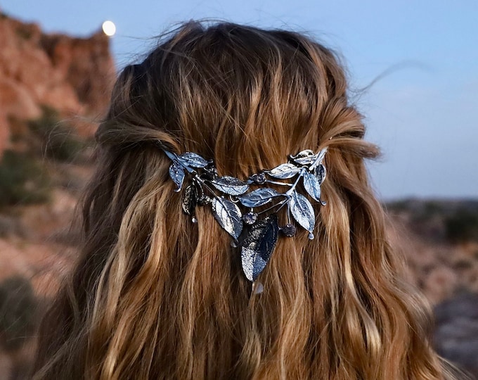 Renaissance Royalty: Black Gunmetal and Silver Leaf Hair Chain - Festival Hair Accessory for Boho Brides