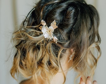 Bridal Hair Pins with a Whimsical Twist, Gold Vintage Hair Accessory