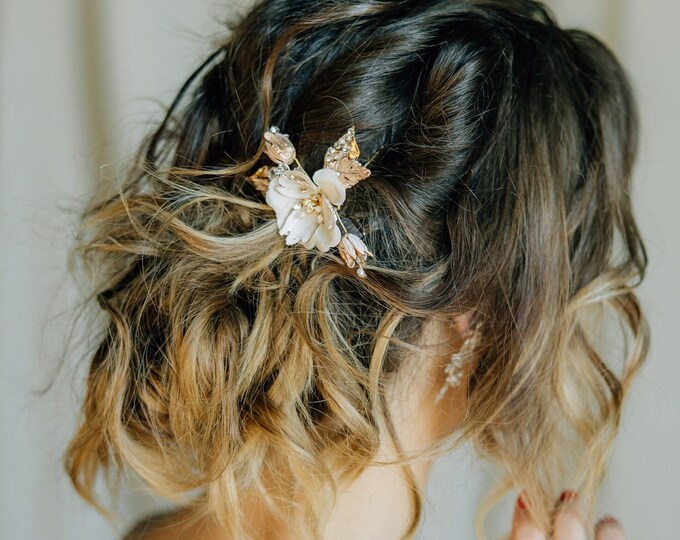 Bridal Hair Pins with a Whimsical Twist, Gold Vintage Hair Accessory