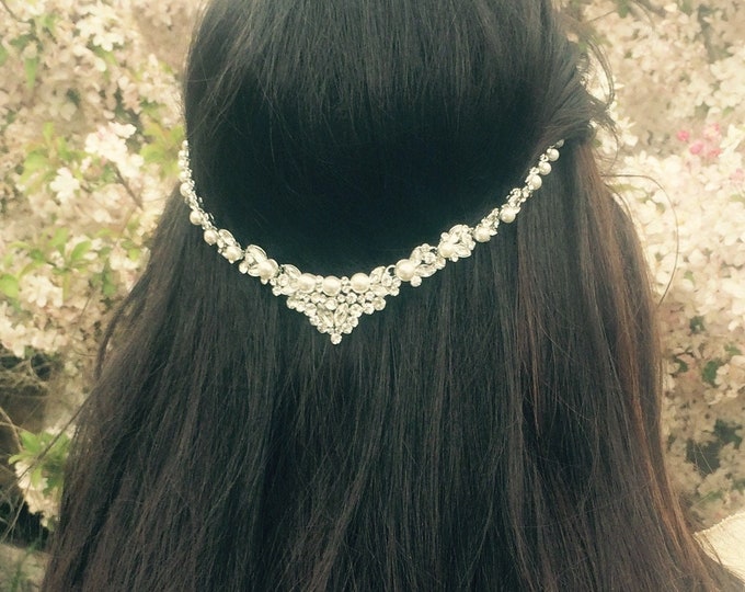 Elegant Pearl And Rhinestone Bridal Hair Accessory, Silver Base Metal