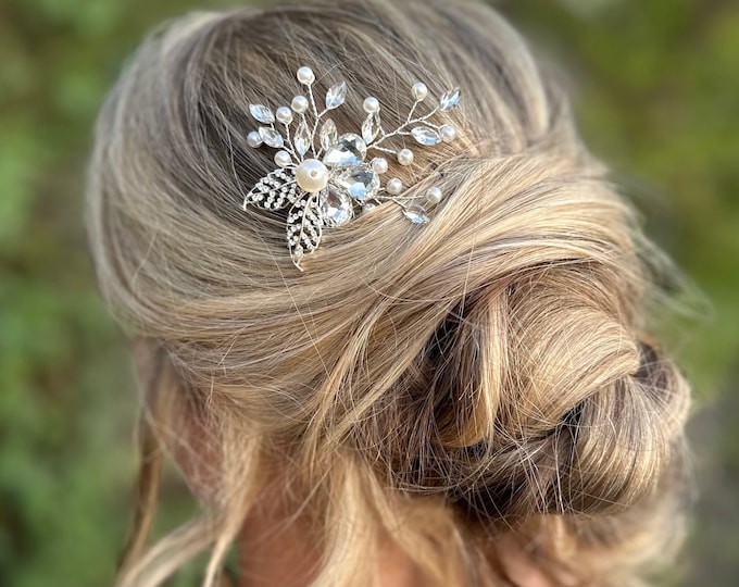 Silver Hair Comb With Beautiful Rhinestone Leaves