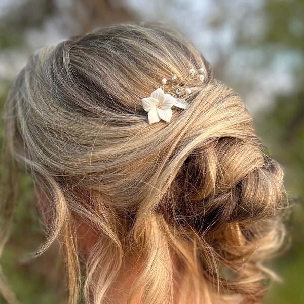 Simple Flower Hair Pin For Bridesmaids