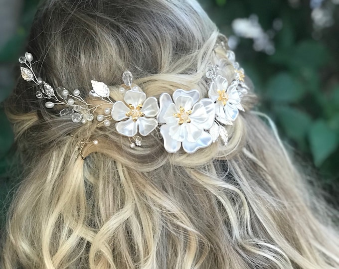 Hippie Flower Girl Hair Jewelry, Hair Accessory With White Silver Leaves And Pearl Flowers
