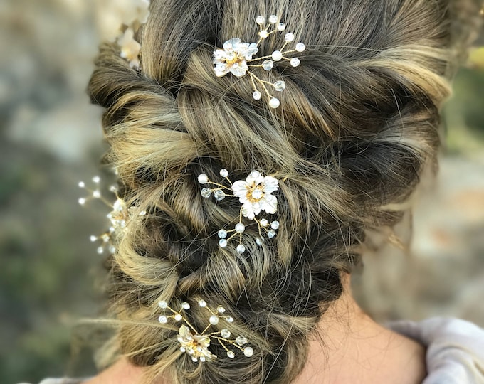 Rose Gold Hair Pin, Pearl Hair Pin, Gold flower Hair Accessory, Bridal Hair Accessory, Wedding Hair Clip