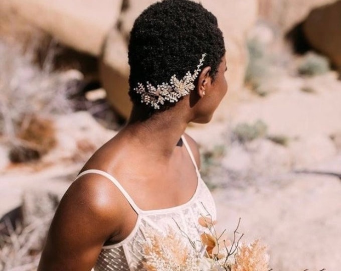 Opaque Crystal And Pearl Bridal Hair accessory With Rhinestone Leaves