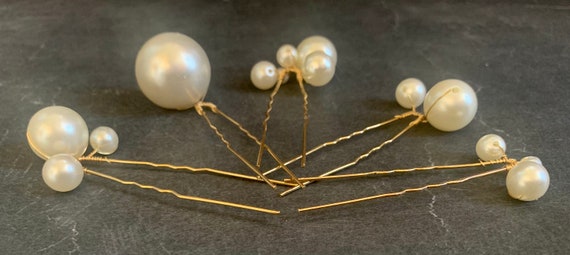 Unlisted Gold-Tone Crystal & Pearl Logo Accent Hair Pins - White Chloe x Ava - Dainty Crystal Bridal Hair Pins (Set of 3  main image 3