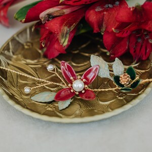 Holiday Floral Hair Pins With A Vintage Flair