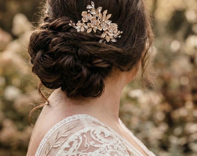 Timeless Bridal Hair Comb, Silver Floral Hair Accessory with Crystals