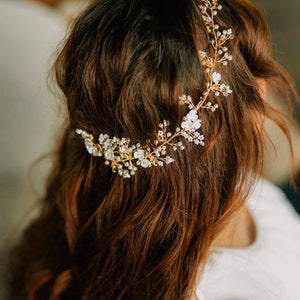 Delicate Gold Hair Vine, Pearl Hair Vine, Wedding Hair Accessory, Bridal Wreath, Wedding Hair Vine, Pearl Hair Crown image 7