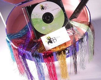 Wholesale Hair Tinsel Kit With 17 Packages of Tinsel And A Carrying Case, 26 Inches