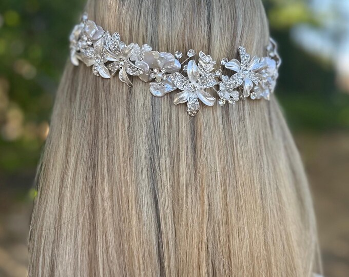 Timeless Bridal Headband – Elegant Floral Statement Piece, Custom Colors Available