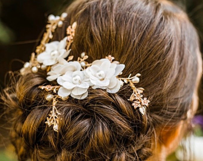 Gold Bridal Hair Accessory Hand-crafted with beautiful Off White Flowers, Rose gold Flowers And Pearl Baby's Breath Accents