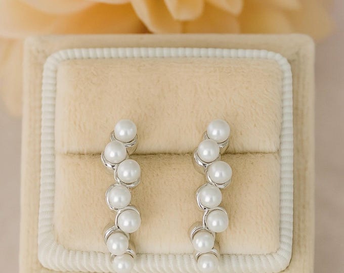 Minimalist Bride Pearl Earrings