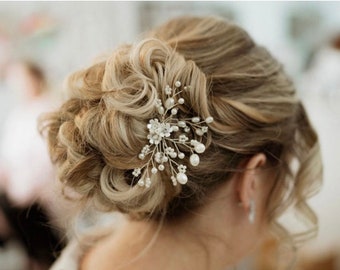 Elegant Pearl Bridal Hair Pin with Floral Accents - Wedding Hair Accessory In Silver And Gold, Pearl Baby's Breath Hair Piece