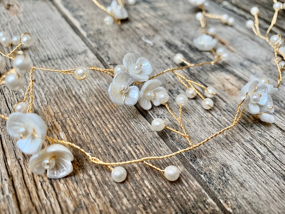 Long Gold Hair Vine With Delicate Flowers and Pearl Baby display picture 3