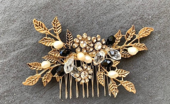 Antique Gold Hair Comb With Black Accent Crystals. Vintage  display picture 2