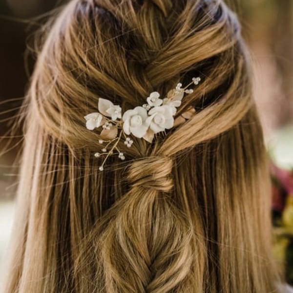 Minimalist Flower Hair Comb, Wedding Hair Accessory