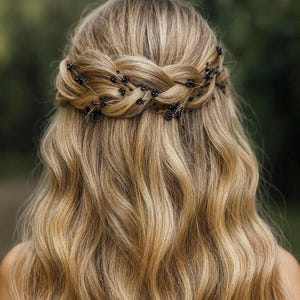 Delicate Black Crystal Baby&#39;s Breath Hair Vine