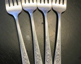 Set of 4 Vintage Oneida /" Royal Rose /" Dessert Salad Forks Nobility Plate