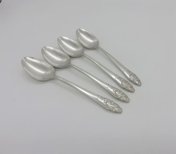 Oneida Evening Star Knives Community Silverplate 7 Avail Sold Each