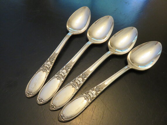 Set of 4 Vintage Rogers /" Rosalie /" Oval Soup Place Tablespoons Oneida