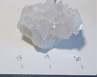 Quartz cluster with small point generator