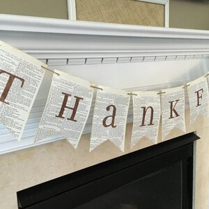 THANKFUL homemade book page banner fall thanksgiving decor decoration sign garland bunting afbeelding 4