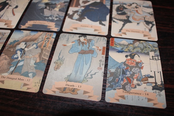 【日本未発売】The Textured Tarot 78枚デッキ 日本未発売】The Textured Tarot 78枚デッキ - メルカリ