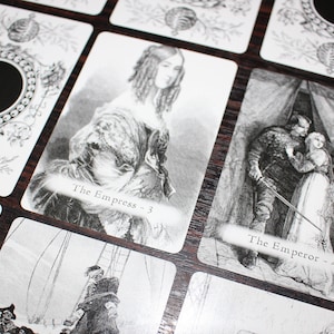 Vintage Tarot Card Deck: B&W Wood Engraved Illustrations, 78 Cards