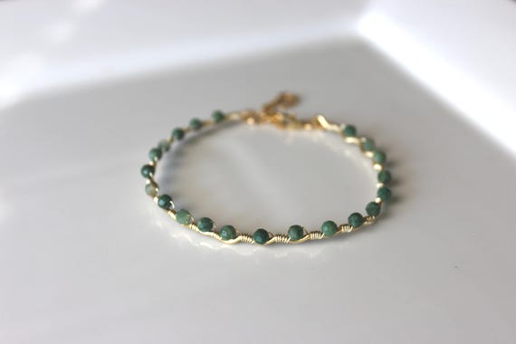Dainty Emerald Bracelet/May Birthstone/Non Tarnish Gold Wire Wrapped Jewelry/Delicate Green Gemstone Bracelet with Extender