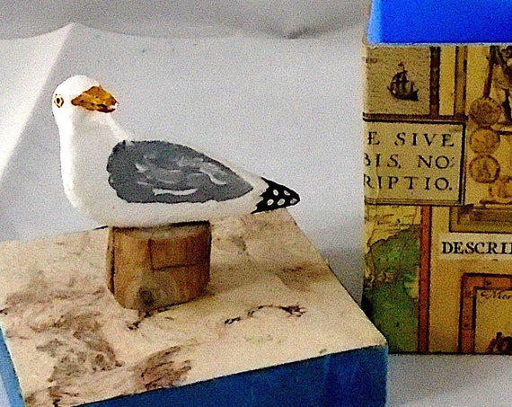 Seagull on a pier mini-box