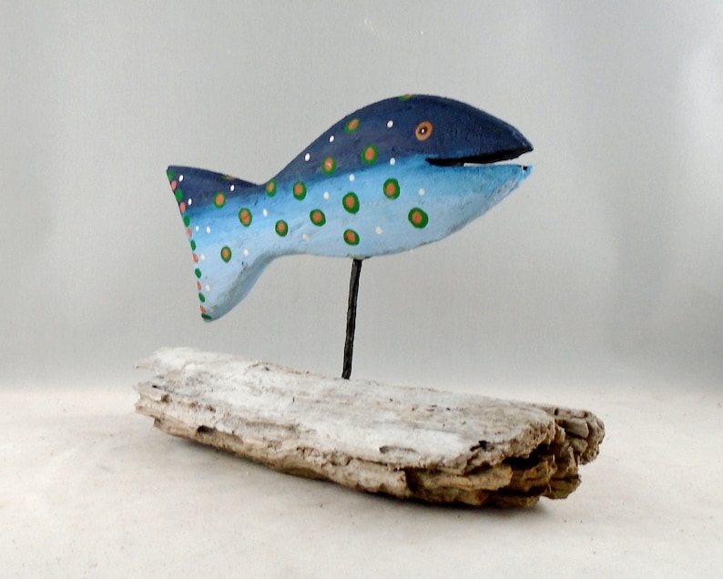 Small Driftwood fish on driftwood base
