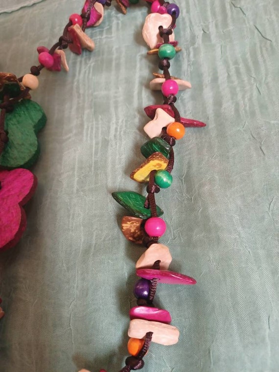 Multi colored BOHO coconut shell bead necklace/Fl… - image 10