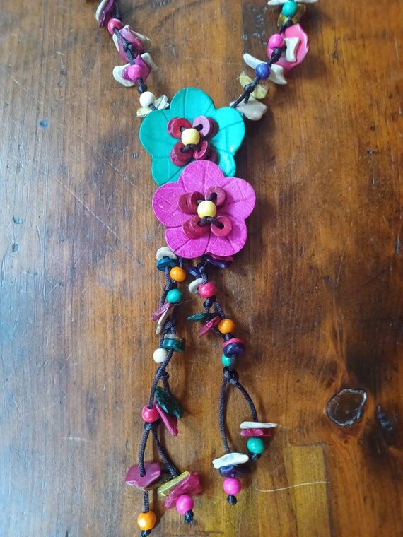 Multi colored BOHO coconut shell bead necklace/Fl… - image 7