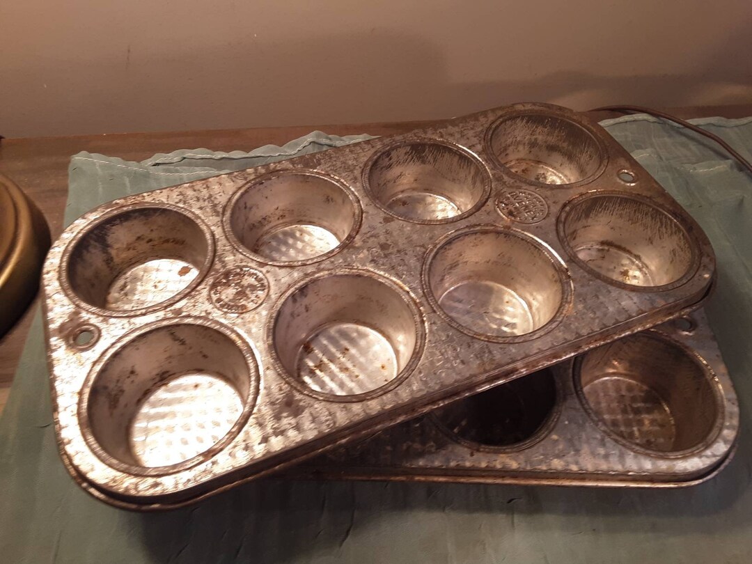 2 Old Vintage Muffin/cupcake Pans/ovenex/made in the Usa/waffle Pattern